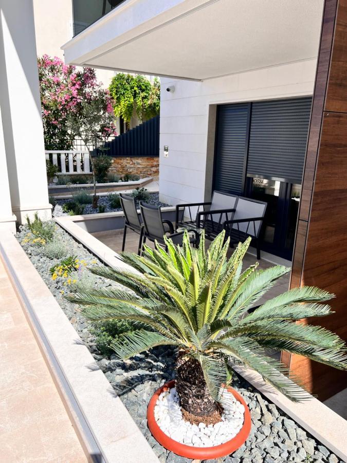 Luxury Beachfront Villa Carlisa Ciovo Luaran gambar