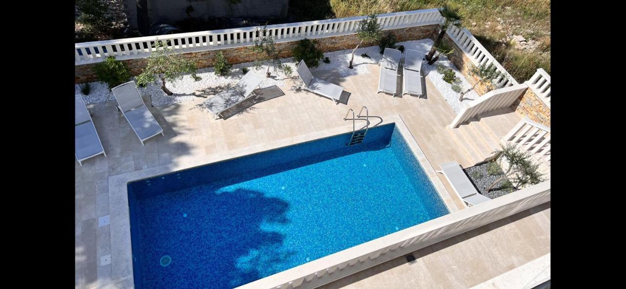 Luxury Beachfront Villa Carlisa Ciovo Luaran gambar