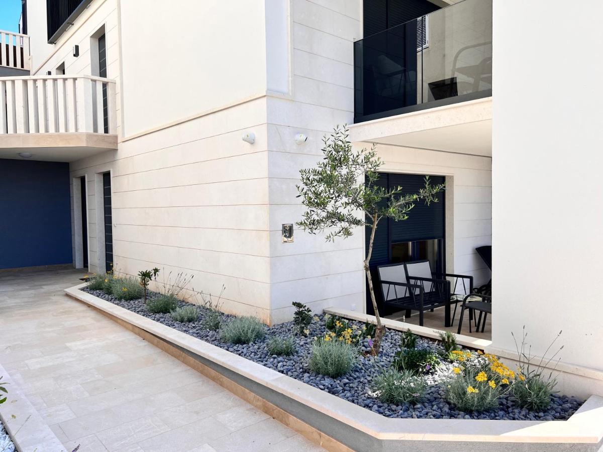 Luxury Beachfront Villa Carlisa Ciovo Luaran gambar