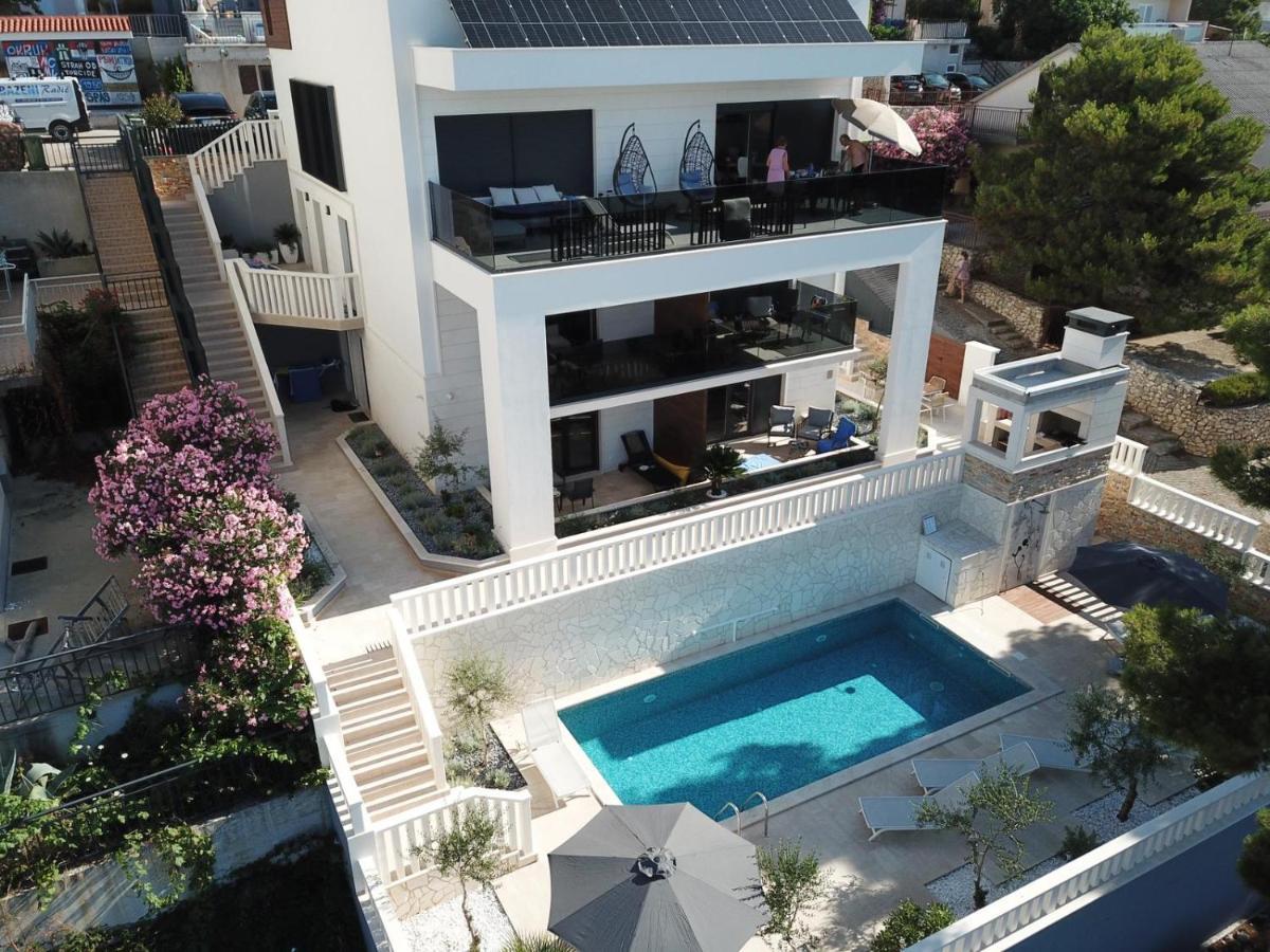 Luxury Beachfront Villa Carlisa Ciovo Luaran gambar